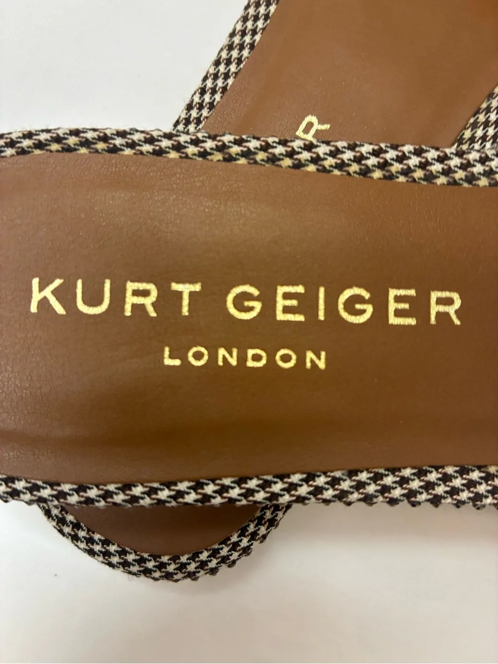 Kurt Geiger London Kensington Flat Sandal 7.5
